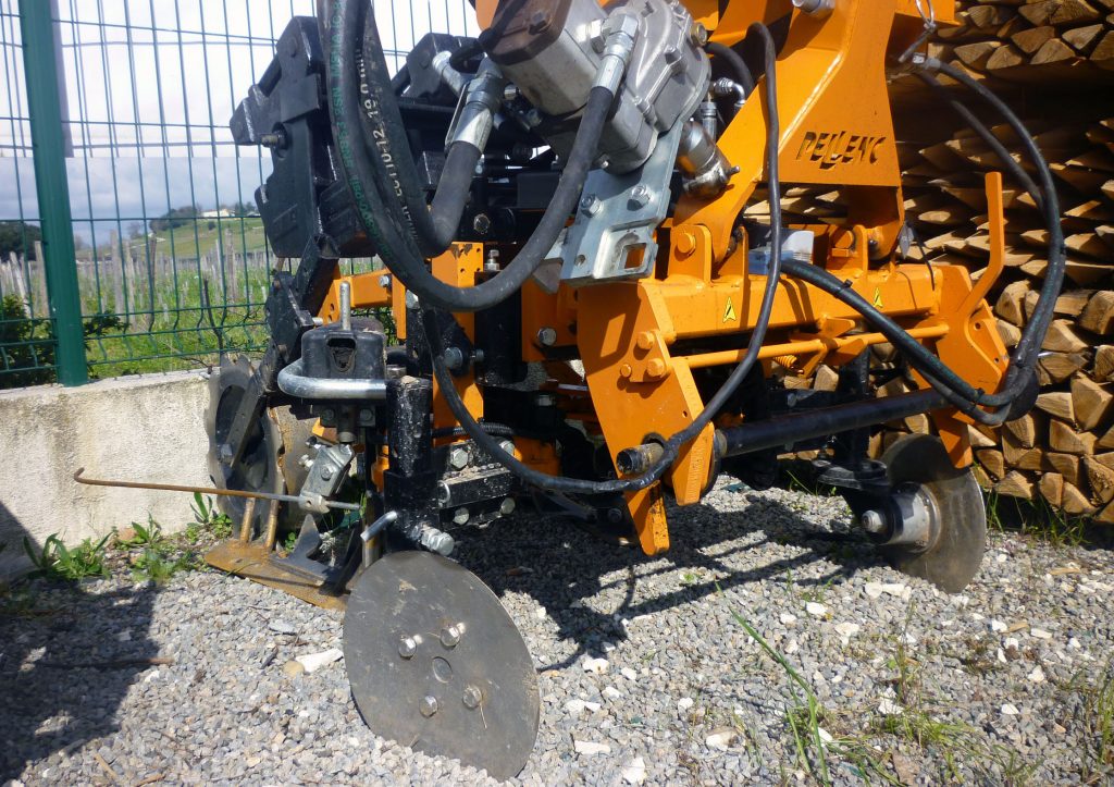 pellenc cultivateur lame travail du sol vigne par prestataire